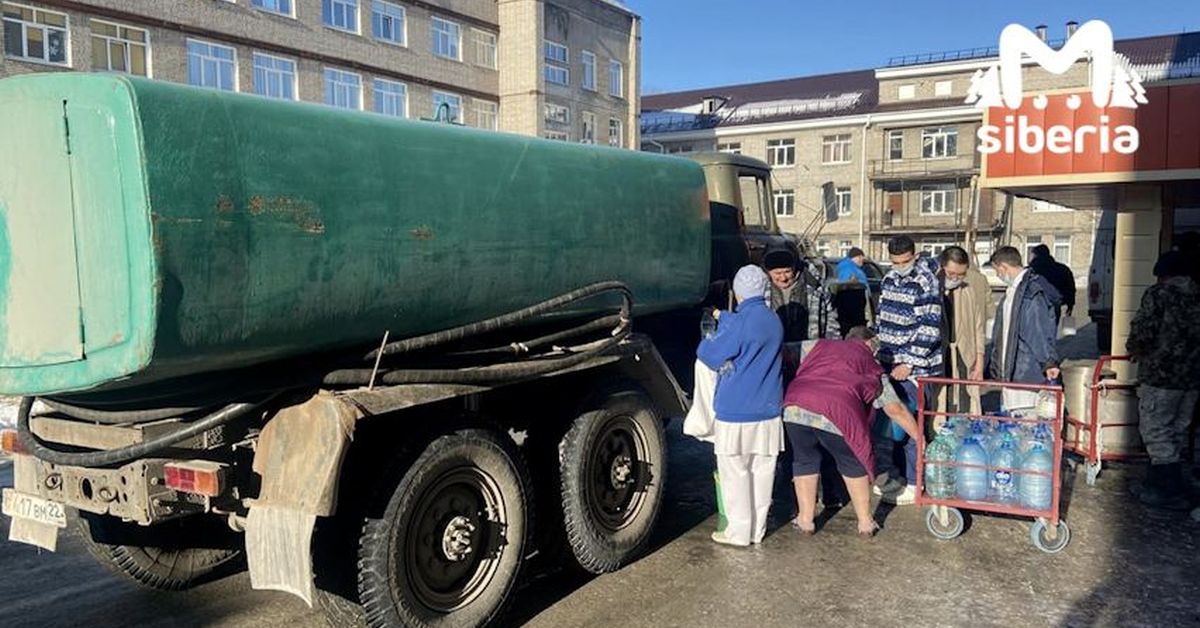 Новый ЖКХ-катаклизм: сибирский Бийск остался без воды